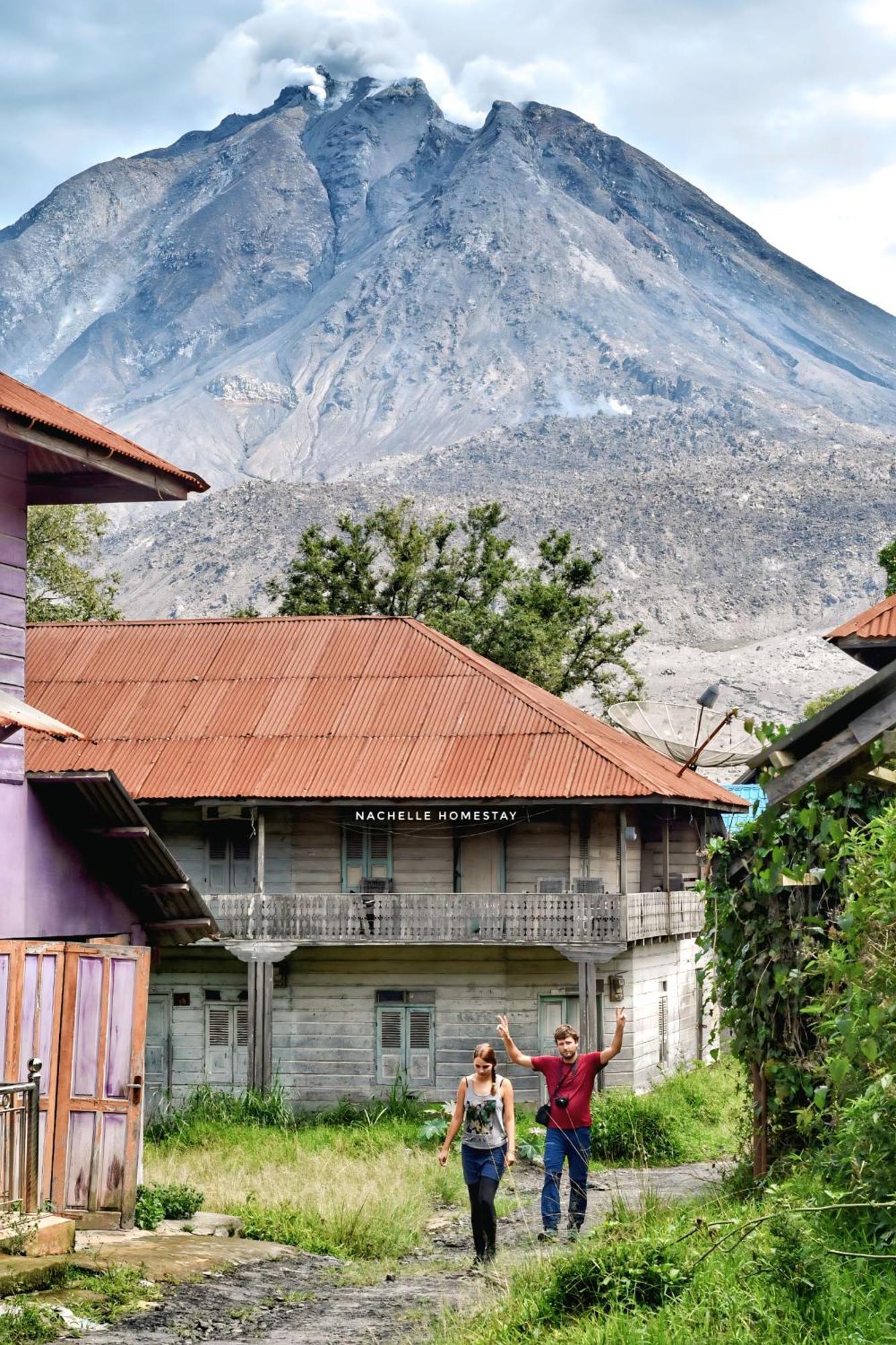 Nachelle Homestay Берастаги Экстерьер фото